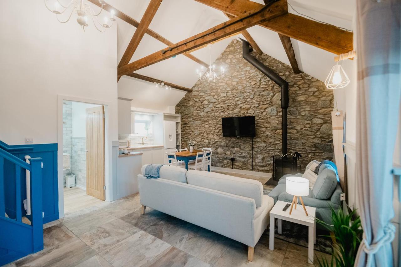 Вилла The Cow Shed At Pencraig Холихед Экстерьер фото