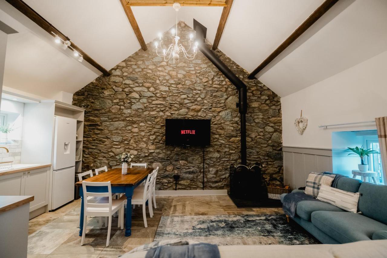 Вилла The Cow Shed At Pencraig Холихед Экстерьер фото